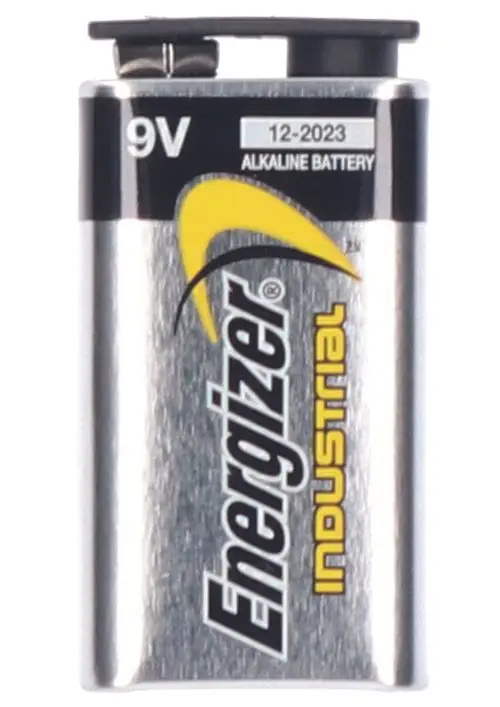 9V Batterie von Judo, gekennzeichnet als Alkaline Battery, mit einem Haltbarkeitsdatum von 12-2023 und einem typischen Design für 9V Batterien.